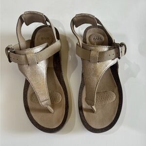 Teva wedge sandal. Gold. Size 8.5 only worn once